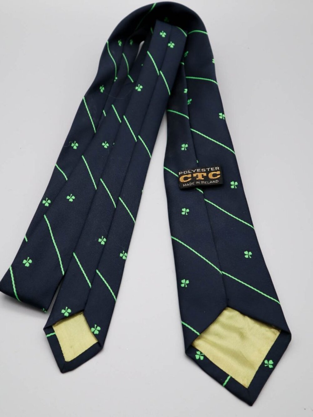 Vtg Shamrock Print Men's Neck Tie Navy Blue Green CTC Ireland St. Patrick's Day - Picture 3 of 4